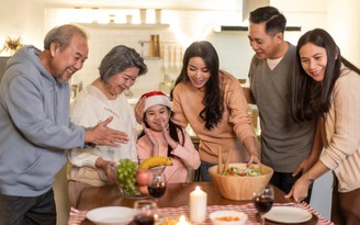 “Về nhà, về với yêu thương”: Món quà sức khoẻ cho ngày đoàn viên thêm trọn vẹn “Về nhà, về với yêu thương”: Món quà sức khoẻ cho ngày đoàn viên thêm trọn vẹn