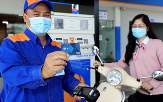Petrolimex: Đẩy mạnh kinh doanh sản phẩm năng lượng xanh, chuyển đổi số toàn diện Petrolimex: Đẩy mạnh kinh doanh sản phẩm năng lượng xanh, chuyển đổi số toàn diện