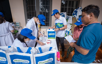 Pharmacity đồng hành cùng Bệnh viện Quân y 175 khám, cấp thuốc cho đồng bào biên giới Pharmacity đồng hành cùng Bệnh viện Quân y 175 khám, cấp thuốc cho đồng bào biên giới