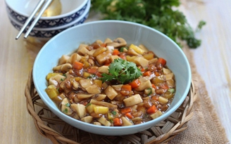 Rau củ kho tương hột đậm đà thơm hương