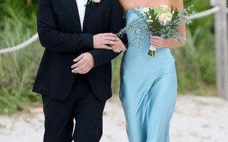 Váy phù dâu màu xanh thiên thanh của Kendall Jenner, Bella Hadid gây sốt mạng