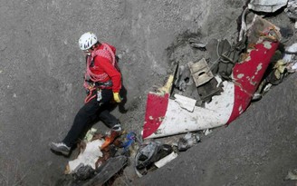 Giả danh người nhà nạn nhân vụ Germanwings để bay lậu vé