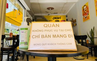 TP.HCM cho hàng quán hoạt động lại: Người vui, người dè chừng