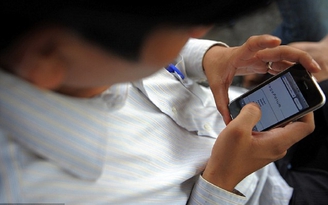 Sở thích dùng smartphone và xem phim sex có liên quan?