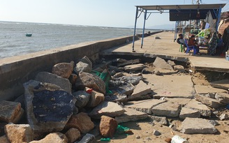 Đê chắn sóng ở Phan Rang - Tháp Chàm bị hư hỏng, đe dọa hàng trăm hộ dân