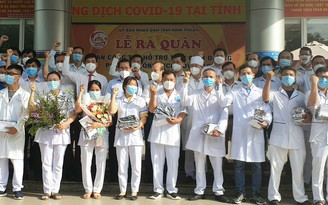 Ninh Thuận tăng cường 20 y, bác sĩ vào Bình Dương hỗ trợ chống dịch Covid-19