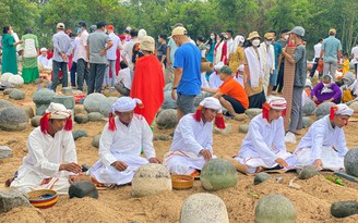 Ninh Thuận: Đồng bào Chăm đón tết cổ truyền Ramưvan