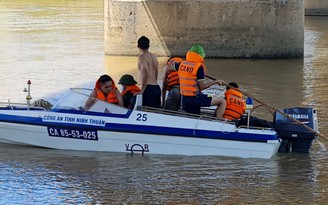 Ninh Thuận: Cô gái trẻ xin tiền mẹ đi ăn sáng rồi nhảy xuống sông Dinh