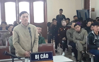 Nguyên trưởng công an xã bắn chủ tịch xã bị thương lĩnh án 12 tháng tù