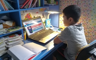 Nhiều trường học Hà Tĩnh chuyển sang dạy trực tuyến