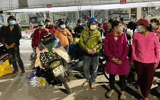 28 người Đan Lai đi bộ từ Bình Dương đã về đến quê nhà Nghệ An