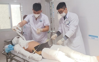 Nghệ An: Một học sinh bỏng nặng do đốt pháo hoa