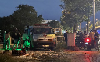 Người đàn ông bị cháy đen cạnh đường Phạm Văn Đồng, TP.Thủ Đức