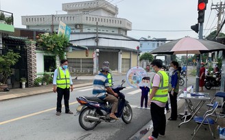 TP.HCM: Phạt hơn 65 triệu đồng vì vi phạm Chỉ thị 16 ở xã Tân Hiệp, H.Hóc Môn