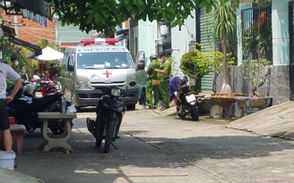 TP.HCM: Điều tra người đàn ông tử vong trong phòng trọ một ngày sau bữa nhậu