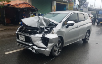 TP.HCM: Tai nạn liên hoàn trên đường Trần Văn Giàu, nhiều xe hư hỏng