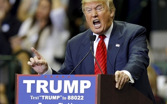 Donald Trump kiện 'lính cũ' 10 triệu USD