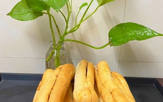Bánh mì que Hải Phòng 'đánh chiếm' lòng người Hà Nội