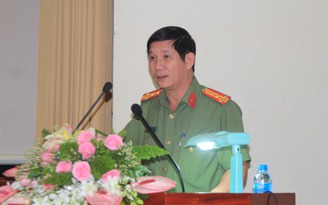 Đại tá Huỳnh Tiến Mạnh, Giám đốc Công an tỉnh Đồng Nai trả lời chất vấn