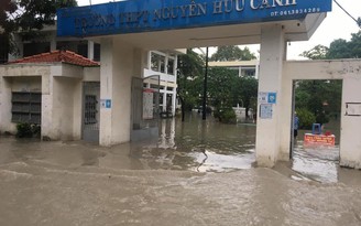 Đồng Nai: Trường học bị ngập lụt, hơn 1.000 học sinh phải nghỉ học