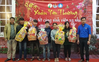 Xuân yêu thương đón tết cùng sinh viên xa nhà