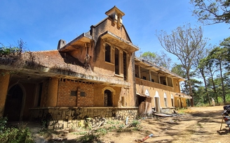 Thực hư việc ĐH Kiến trúc tháo dỡ tu viện cổ ở Đà Lạt ?