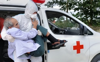Chàng nông dân tình nguyện lái xe cấp cứu phòng chống dịch Covid-19