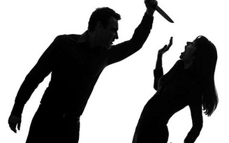 Khởi tố đối tượng giết vợ rồi dùng dao tự sát