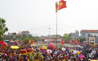 Độc đáo lễ hội rước người ở Quảng Ninh