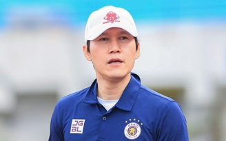 Xem Hà Nội FC thua ở Pleiku, ông Park gửi thông điệp mạnh mẽ gì đến HAGL?