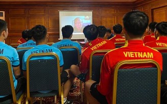 Nhớ tuyển Việt Nam, ông Park trò chuyện trực tuyến rồi hỏi có đề nghị gì không