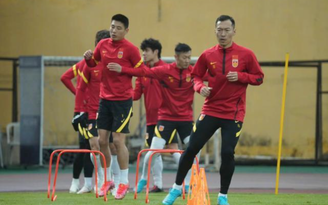 Thực hư chuyện cầu thủ Trung Quốc không được tắm tại sân Hàng Đẫy