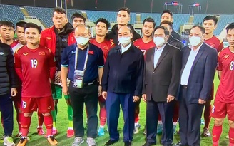 Sau trận thua đội Oman, tuyển Việt Nam được Chủ tịch nước và Thủ tướng động viên