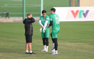 ‘Tây Ban Nha chơi đẹp mà thua ở World Cup, tuyển Việt Nam cần đẹp hay thắng?’