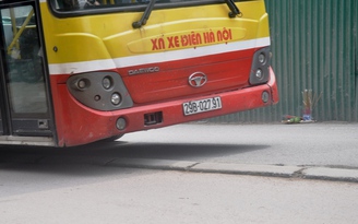 Tử vong vì dải phân cách ở đường Nguyễn Trãi