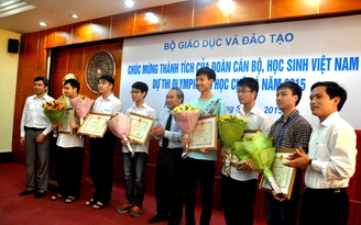 3 học sinh Việt Nam đạt điểm tuyệt đối tại Olympic Tin học châu Á 2015