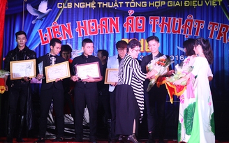 Học sinh trường Hà Nội-Amsterdam giành huy chương bạc Liên hoan ảo thuật trẻ