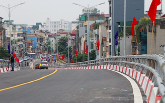 Hà Nội thông xe cầu vượt hơn 300 tỉ sau gần 1 năm thi công cấp bách