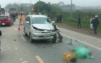 Ô tô 7 chỗ lấn làn đâm trực diện xe máy, 2 người tử vong tại chỗ