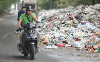 Người dân giải tán, bãi rác Nam Sơn đã hoạt động trở lại