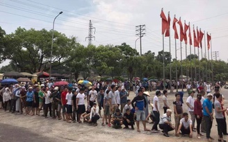 Xếp hàng từ 2 giờ sáng mua vé xem U.23 Việt Nam đá giao hữu