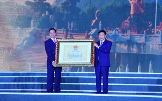 Thủ tướng dự lễ đón Bằng di tích quốc gia Khu di tích Bạch Đằng Giang