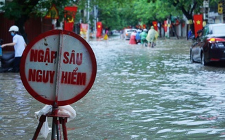 Hải Phòng: Giám đốc sở nói gì khi trời không mưa mà đường phố vẫn ngập?