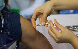 Nam Định chỉ tiêm vắc xin Covid-19 cho trẻ em nếu cha mẹ đồng ý