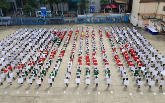 1.000 sinh viên TP.HCM đồng diễn chào mừng Đại hội Đoàn toàn quốc lần thứ XI