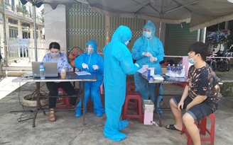 Biên Hòa tổ chức xét nghiệm nhanh Covid-19 lưu động cho người dân