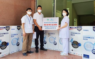 Tân Á Đại Thành tặng máy lọc nước cho bệnh viện tuyến đầu Bắc Giang, Bắc Ninh