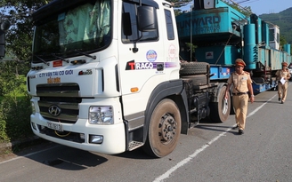 Tài xế của doanh nghiệp vận chuyển 'cây khủng' tiếp tục bị phạt vì chở quá tải