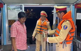 Phòng bão: Thừa Thiên - Huế cấm người dân ra đường từ 21 giờ đêm nay 27.10