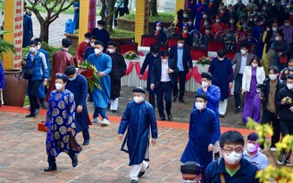Lãnh đạo, người dân Thừa Thiên - Huế dự lễ hội đền Huyền Trân